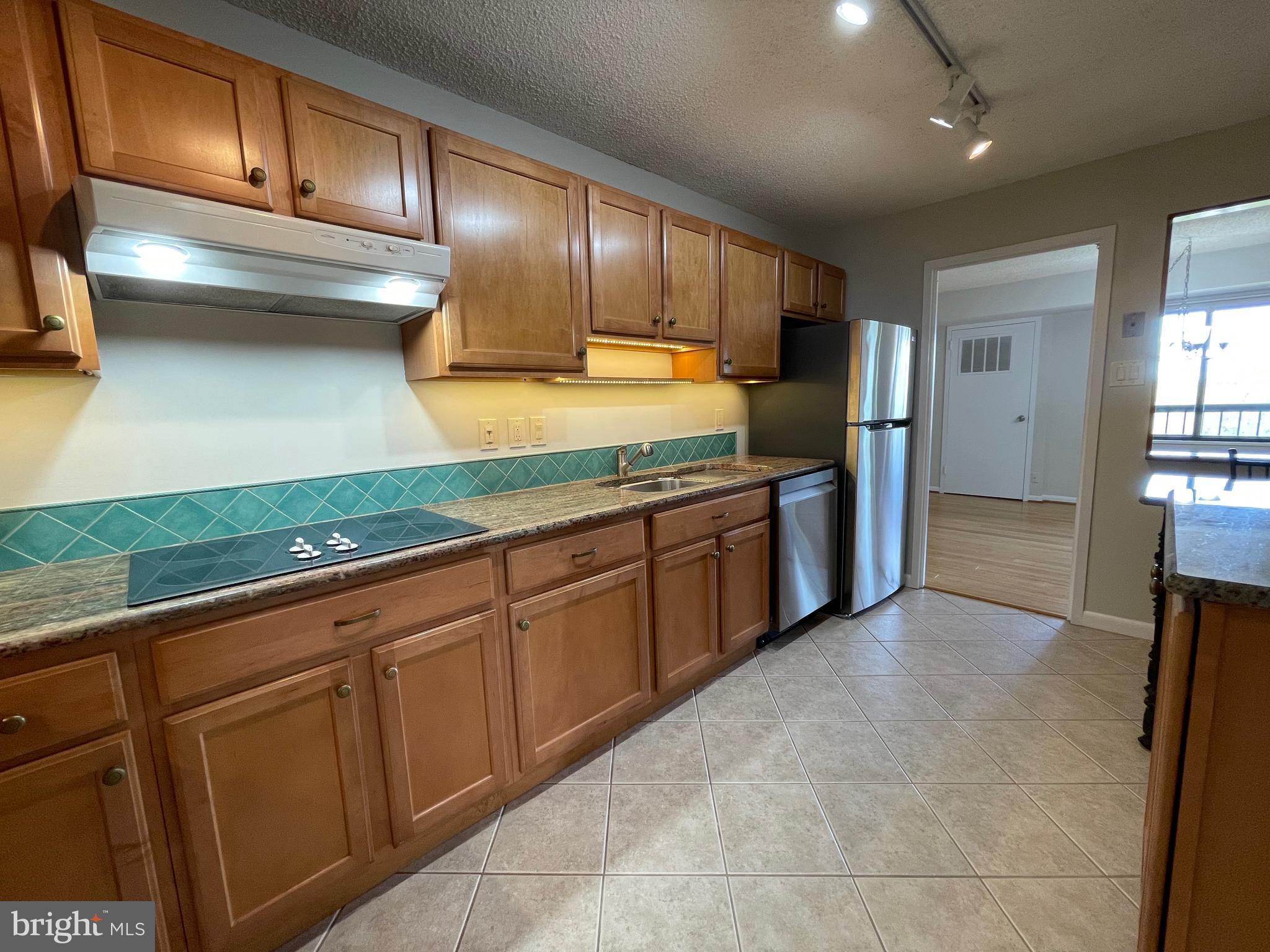 HALLMARK - Residential