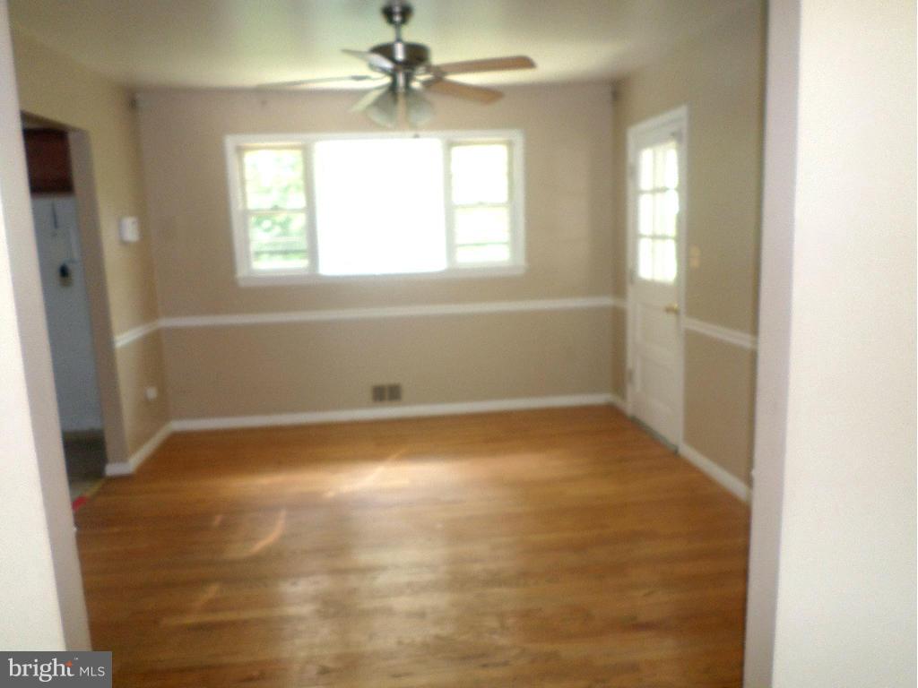 SURRATTS GARDENS - Residential