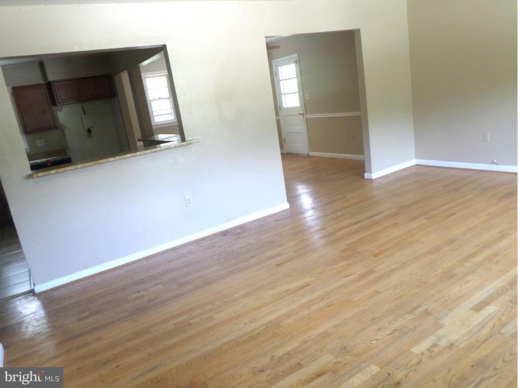 SURRATTS GARDENS - Residential