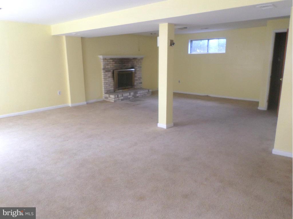 SURRATTS GARDENS - Residential