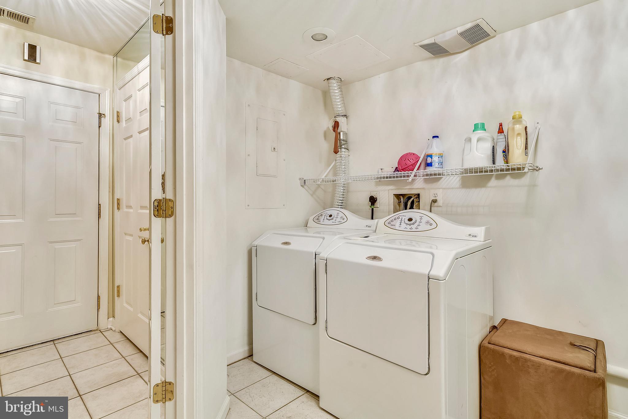 OCCOQUAN POINTE CONDO - Residential