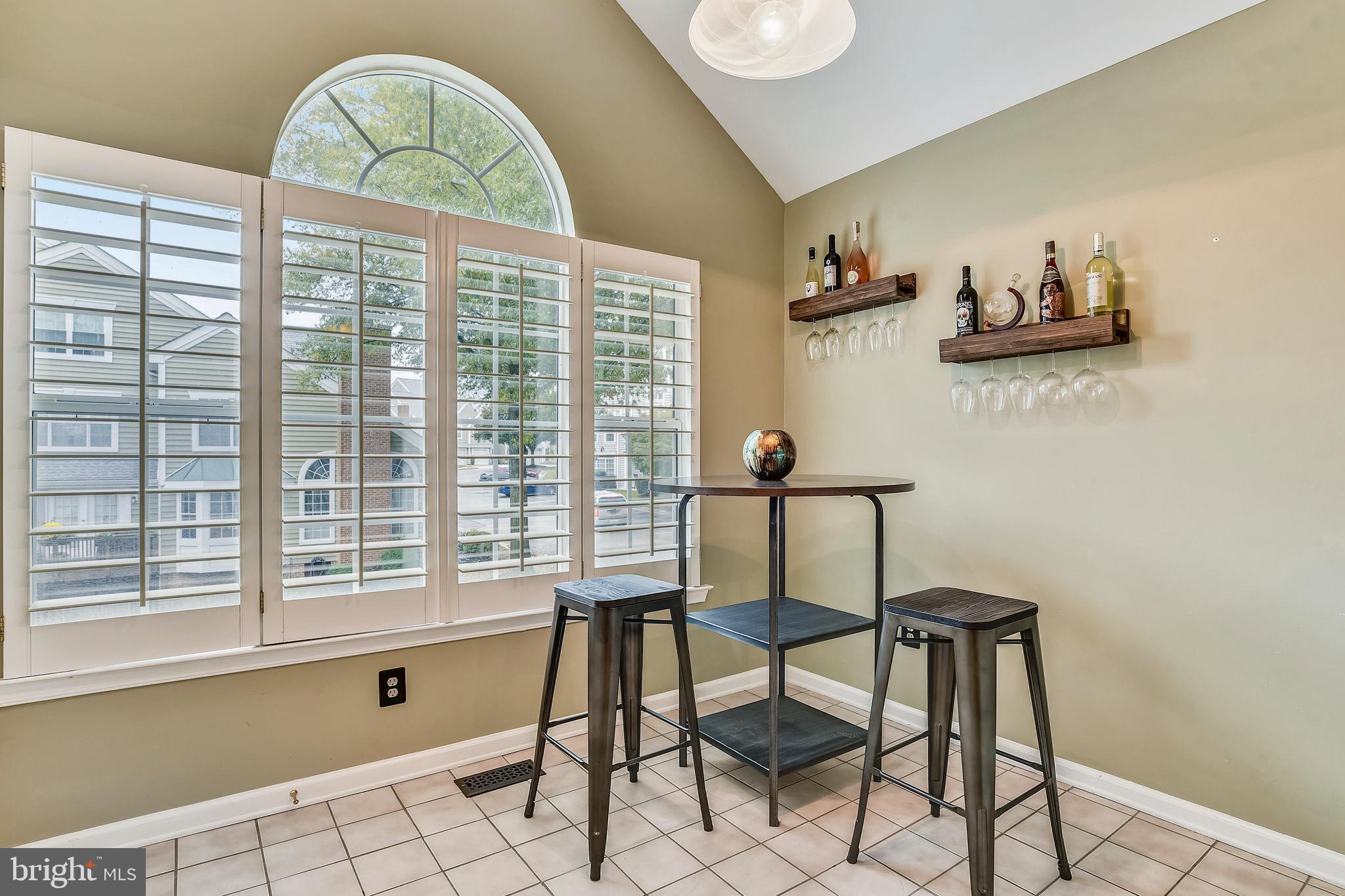 OCCOQUAN POINTE CONDO - Residential