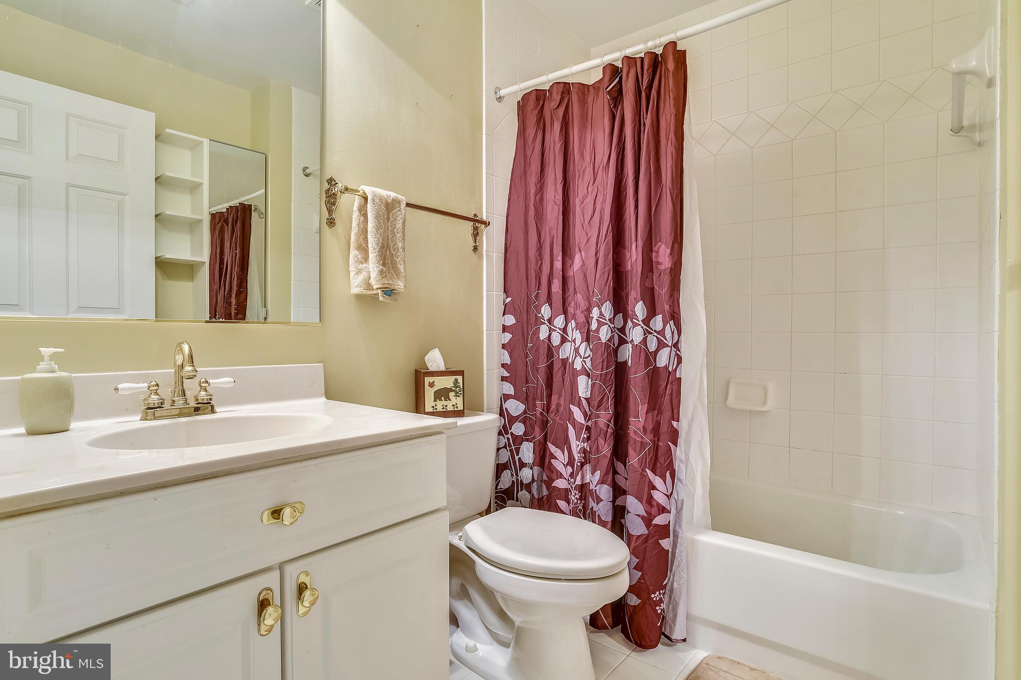 OCCOQUAN POINTE CONDO - Residential