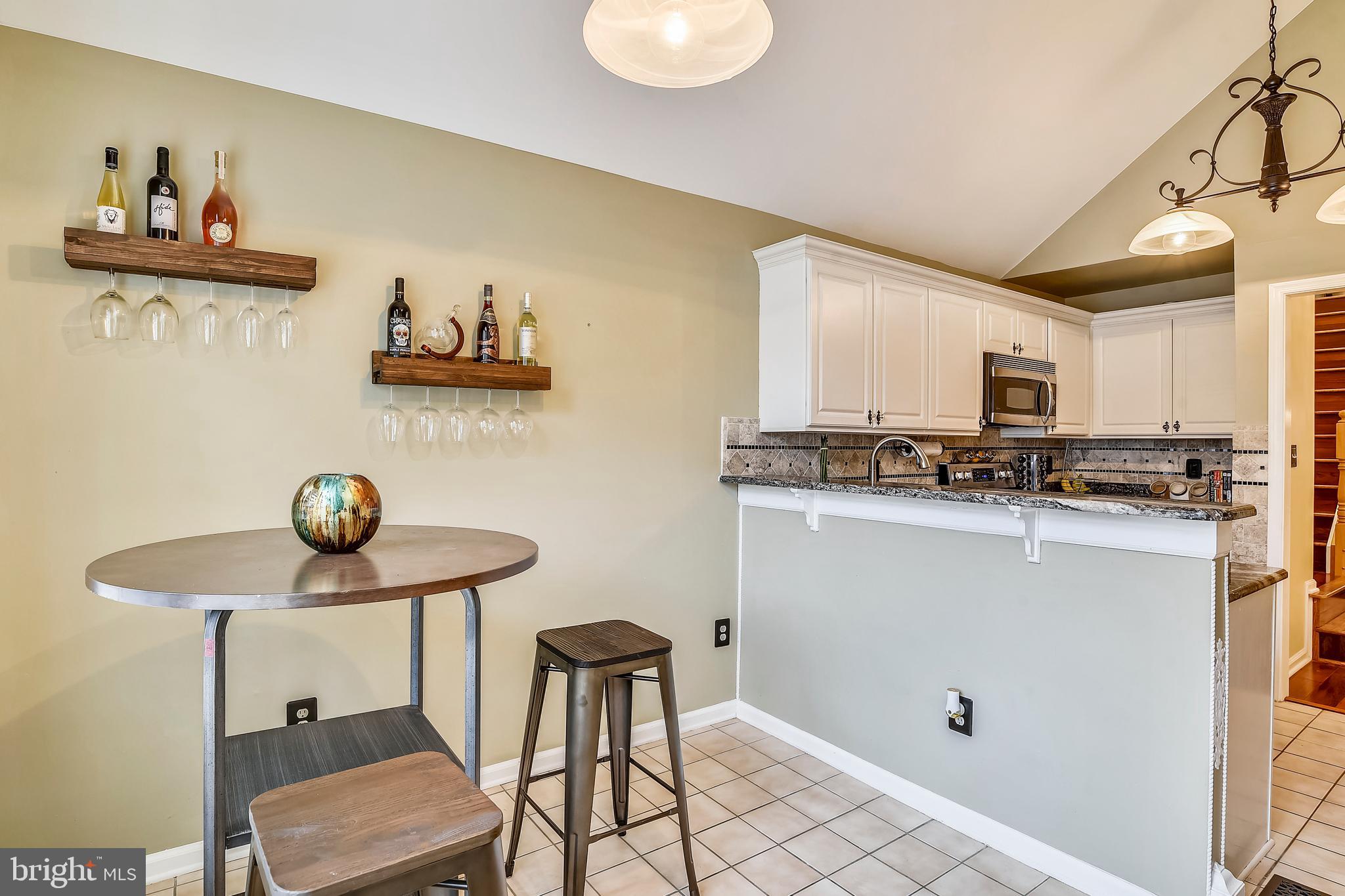 OCCOQUAN POINTE CONDO - Residential