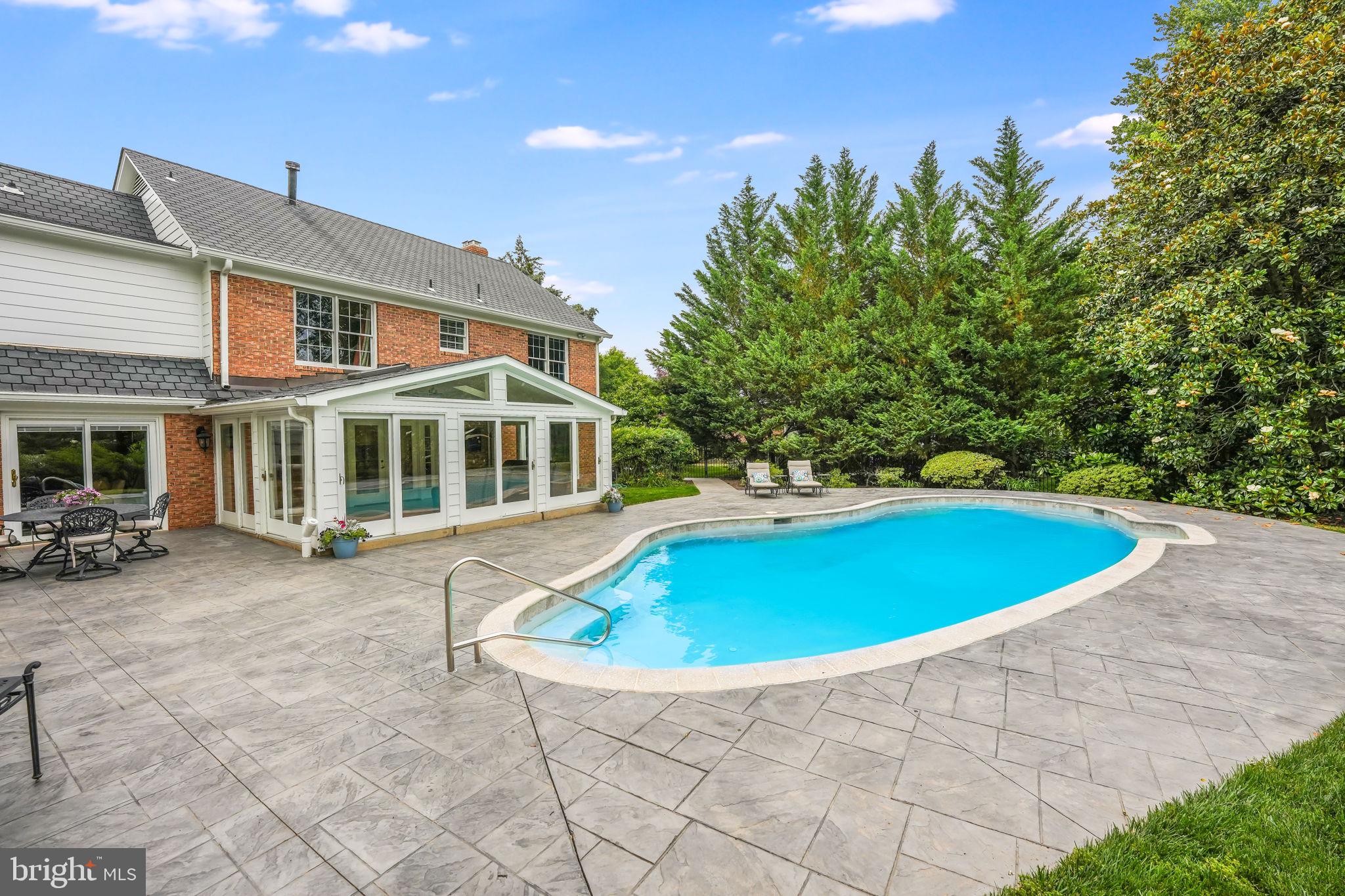 WOODHAVEN - Residential