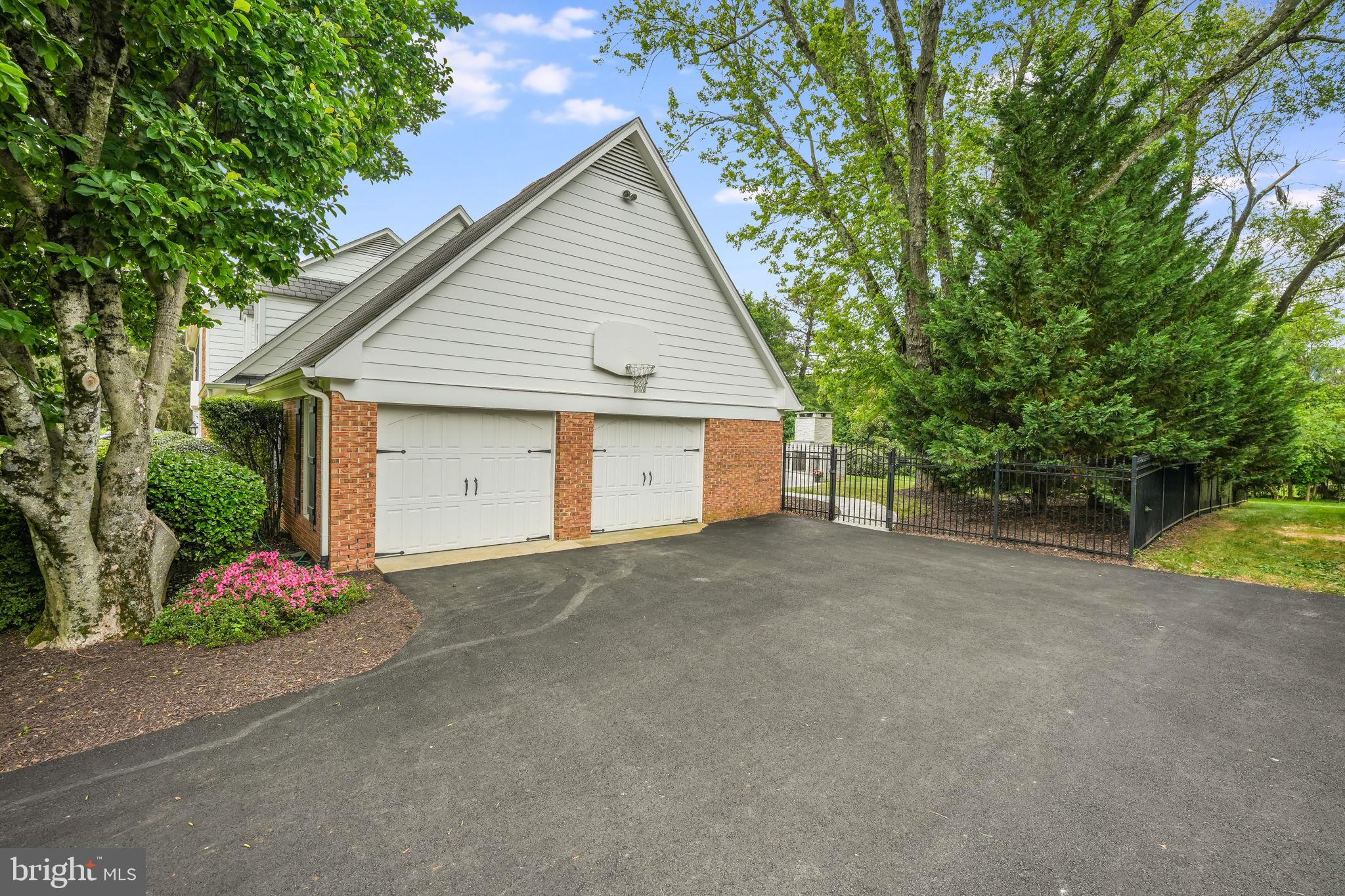 WOODHAVEN - Residential