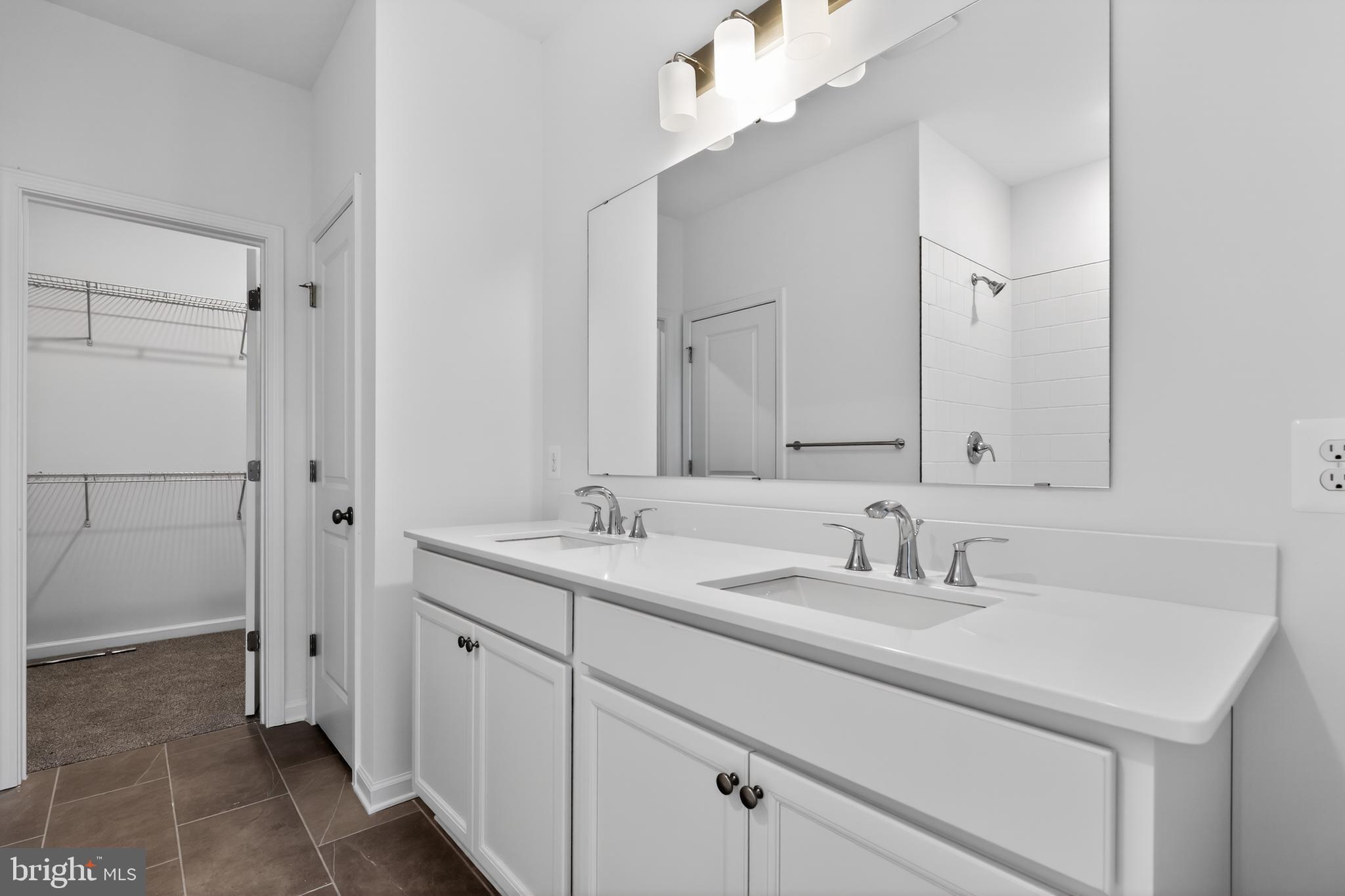 ADMIRAL'S LANDING - Residential