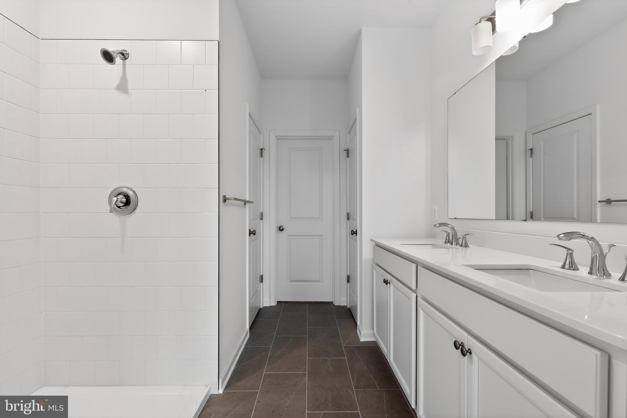 ADMIRAL'S LANDING - Residential