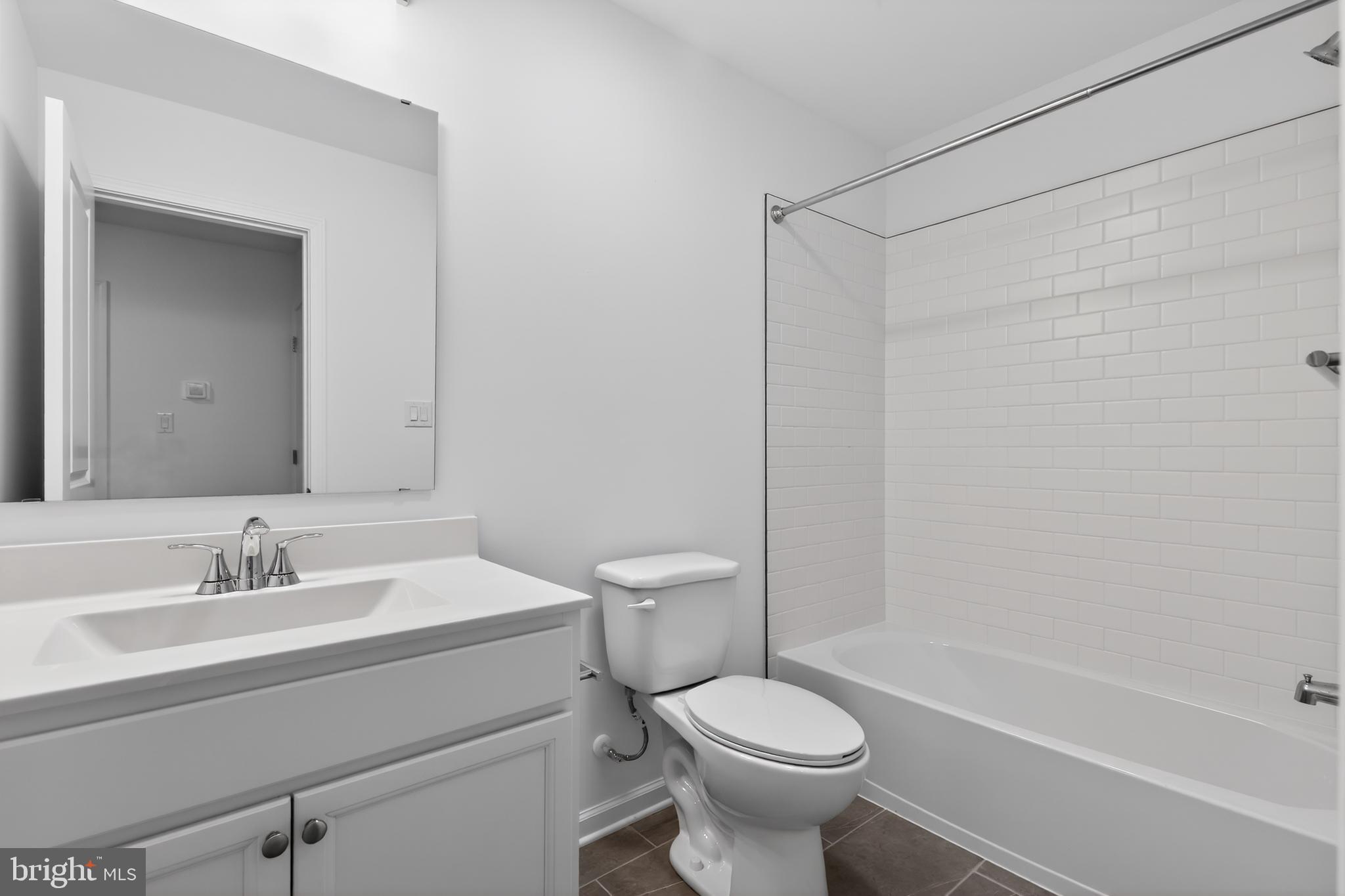 ADMIRAL'S LANDING - Residential