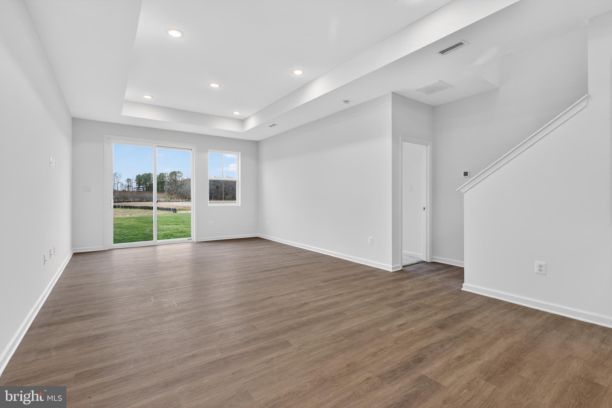 ADMIRAL'S LANDING - Residential