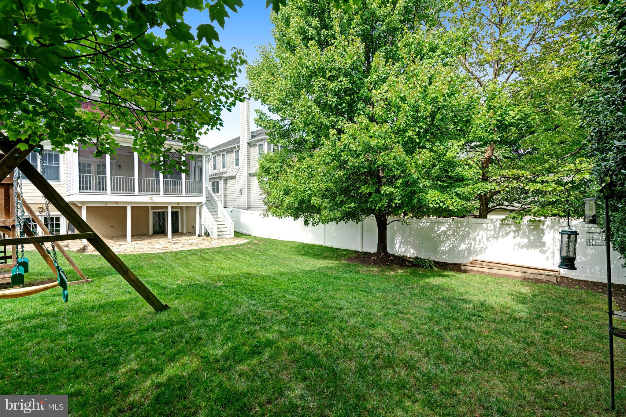 LYONHURST - Residential