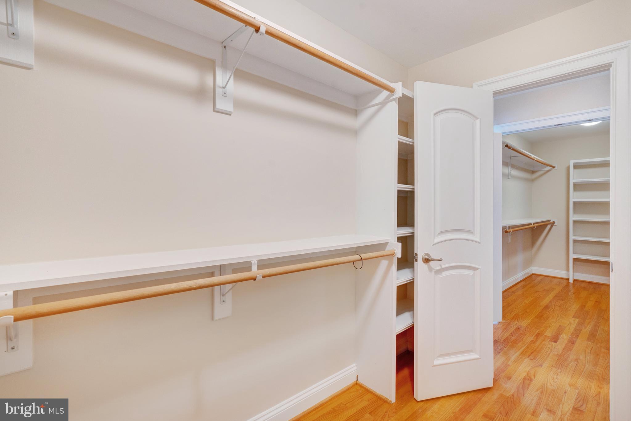 LYONHURST - Residential