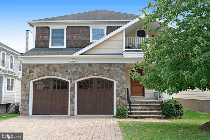 Gorgeous craftsman large home totaling 4766 sq ft (5 bedrooms 4.5 bath) built by renowned Arlington Design Builder. Home is located with easy access to DC on a dead end street backing to Missionhurst, Donaldson Run and walking distance to Lee Heights shops. Open floor plan  with 9' ceilings, gourmet kitchen, The kitchen has Viking appliances, and large island  looking out to the spacious family room with a gas fireplace. The kitchen also has a separate breakfast eating area.  There is a lovely and spacious screened in porch in rear overlooking flat fenced yard. Hardwood floors  are throughout the main and upper levels. The heating and a/c units replaced in 2020 and 2021. and a new playground installed. The home also has a wonderful lower level suitable for au-pair a with large bedroom  and bath and walk out to patio and yard.