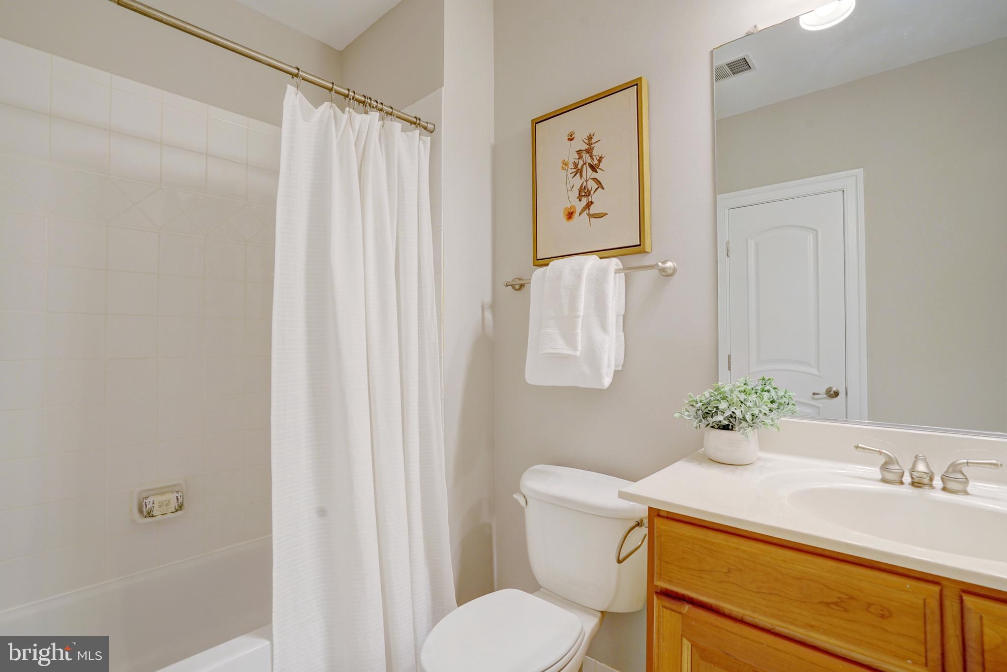 LYONHURST - Residential