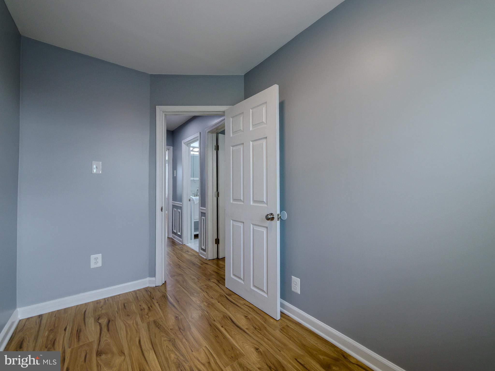 ELMWOOD PARK - Residential