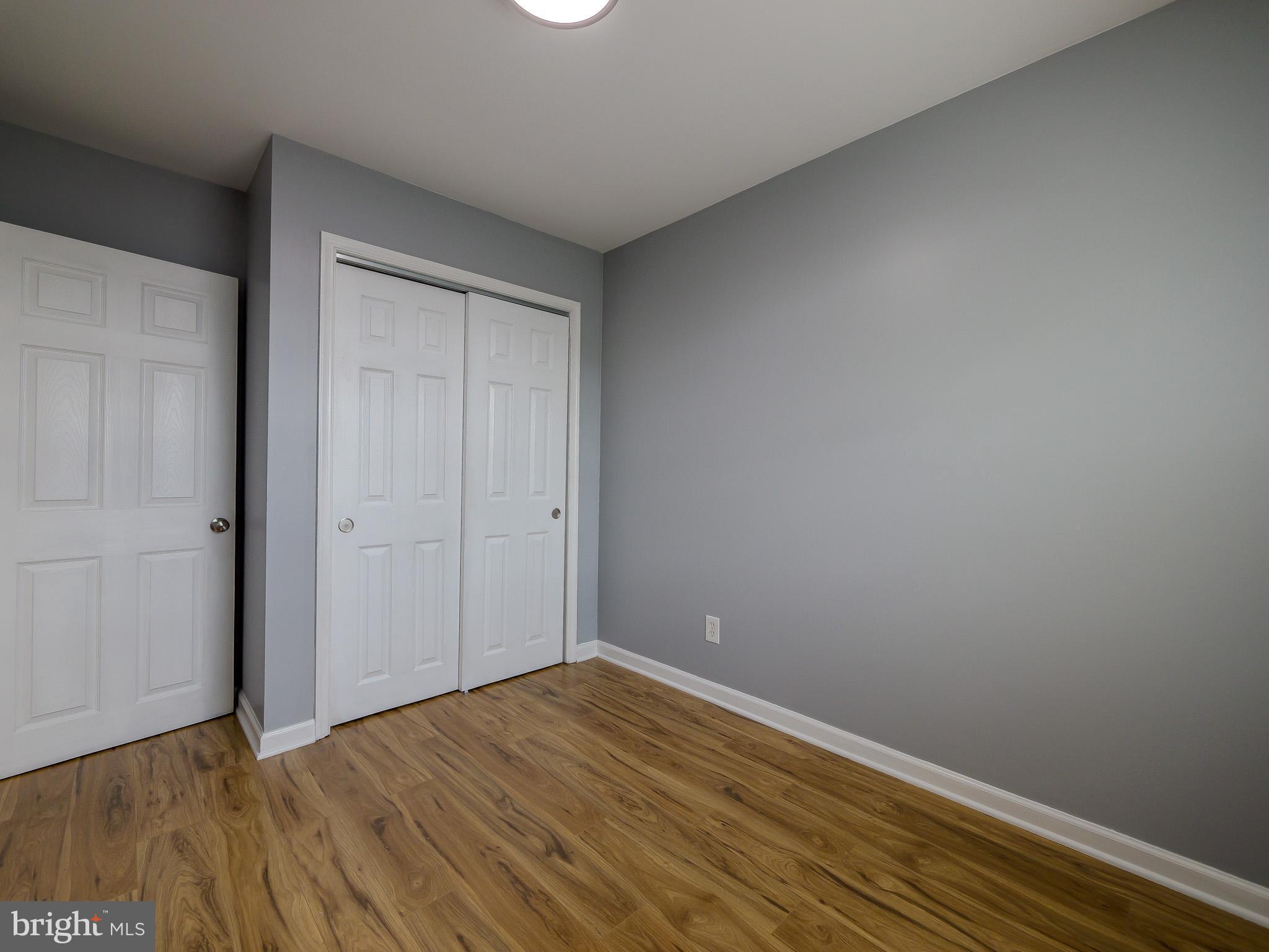 ELMWOOD PARK - Residential