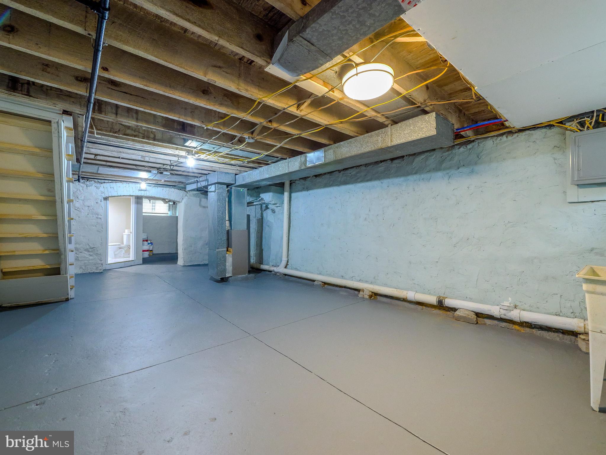 ELMWOOD PARK - Residential