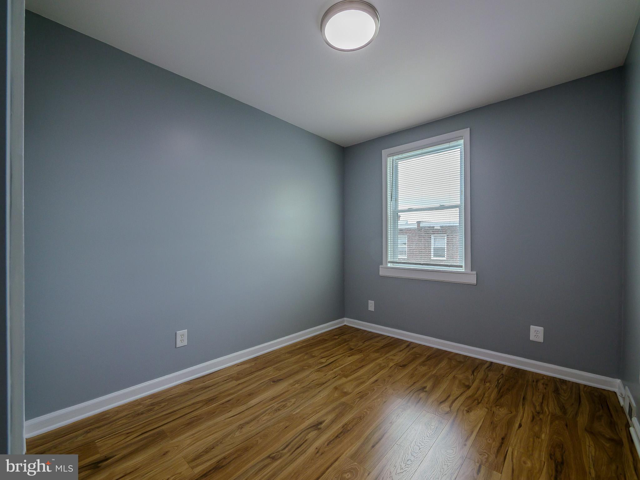 ELMWOOD PARK - Residential