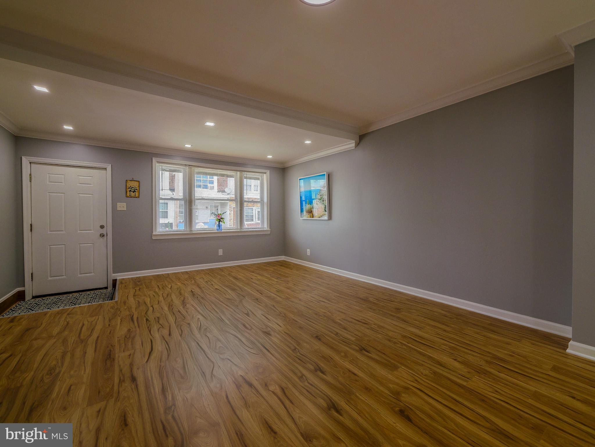 ELMWOOD PARK - Residential