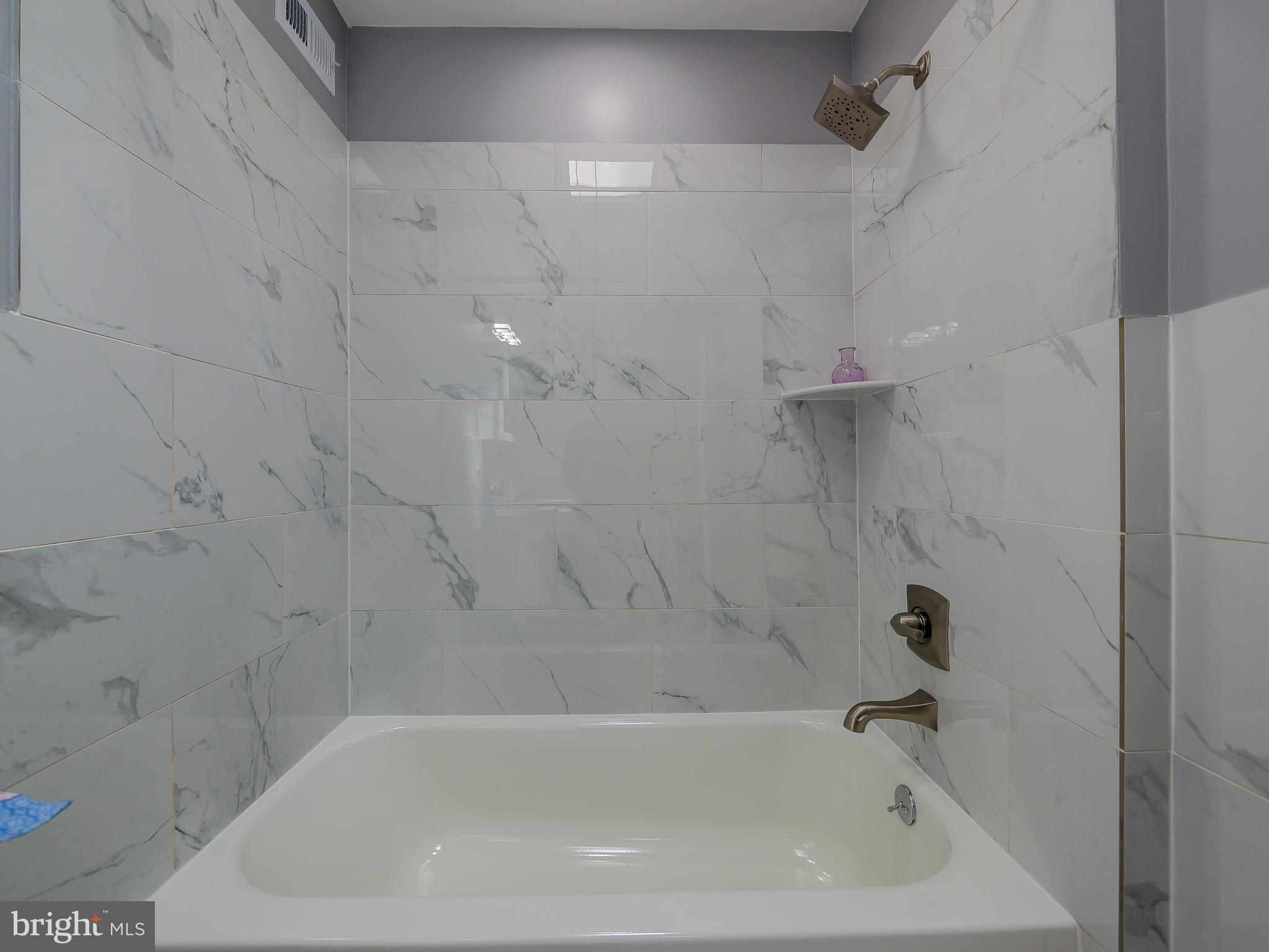 ELMWOOD PARK - Residential