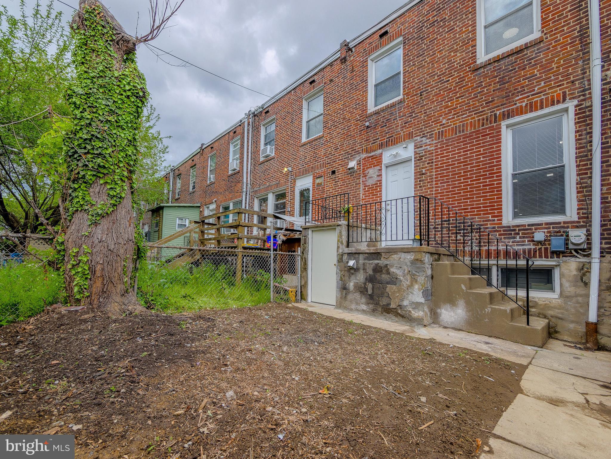 ELMWOOD PARK - Residential