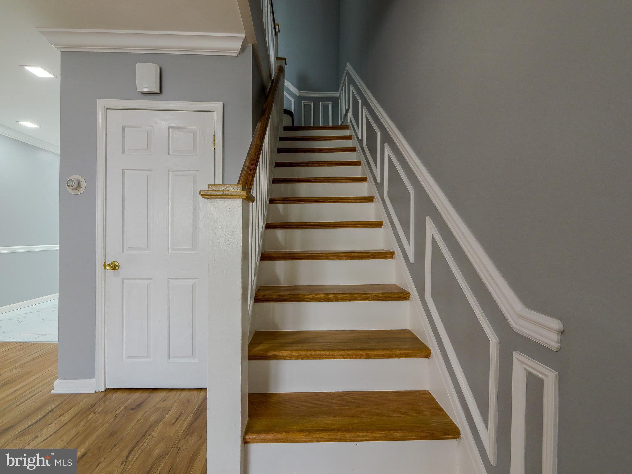 ELMWOOD PARK - Residential