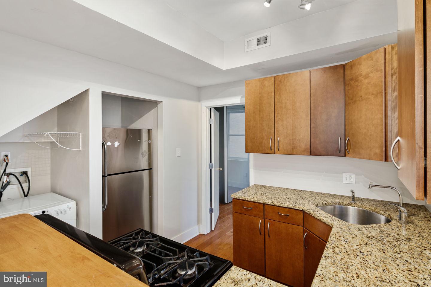 GRADUATE HOSPITAL - Residential Lease