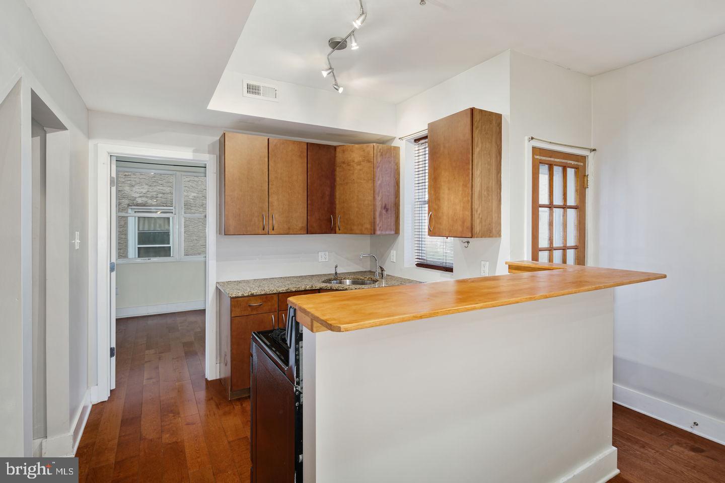 GRADUATE HOSPITAL - Residential Lease