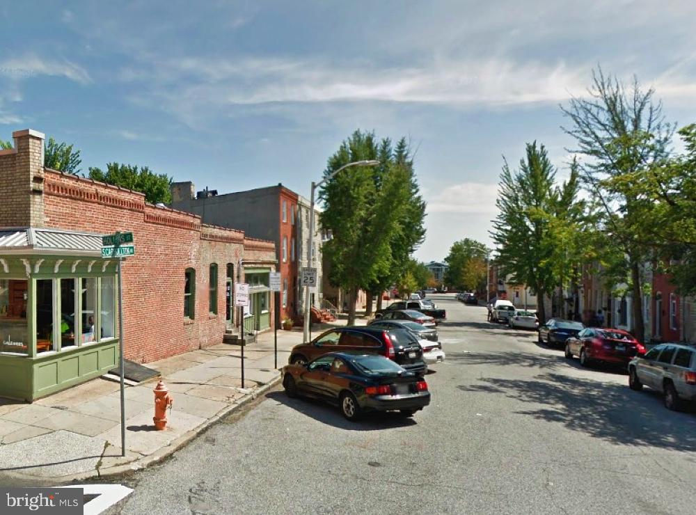 HOLLINS MARKET - Commercial Sale