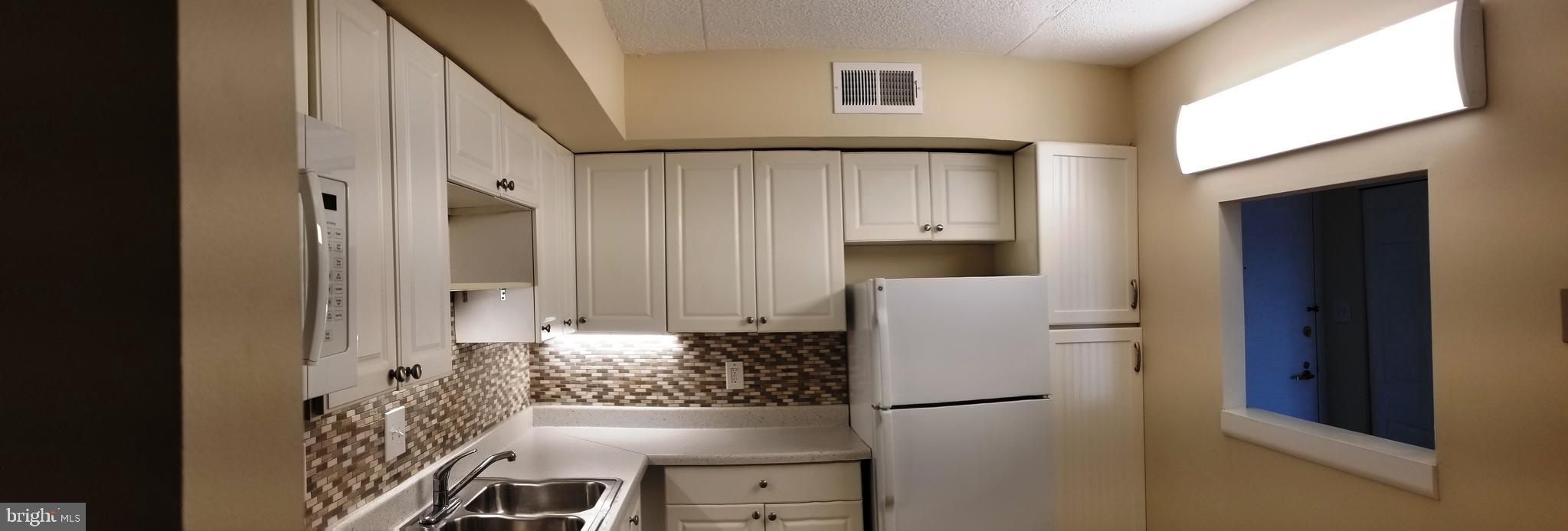 VALLEY FORGE TOWER - Residential