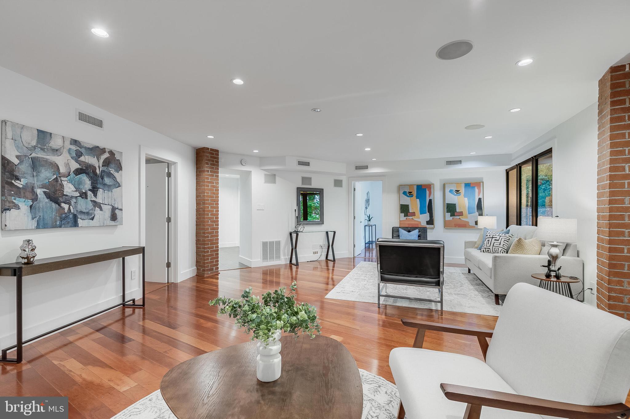 DOVER BALMORAL RIVERWOOD - Residential