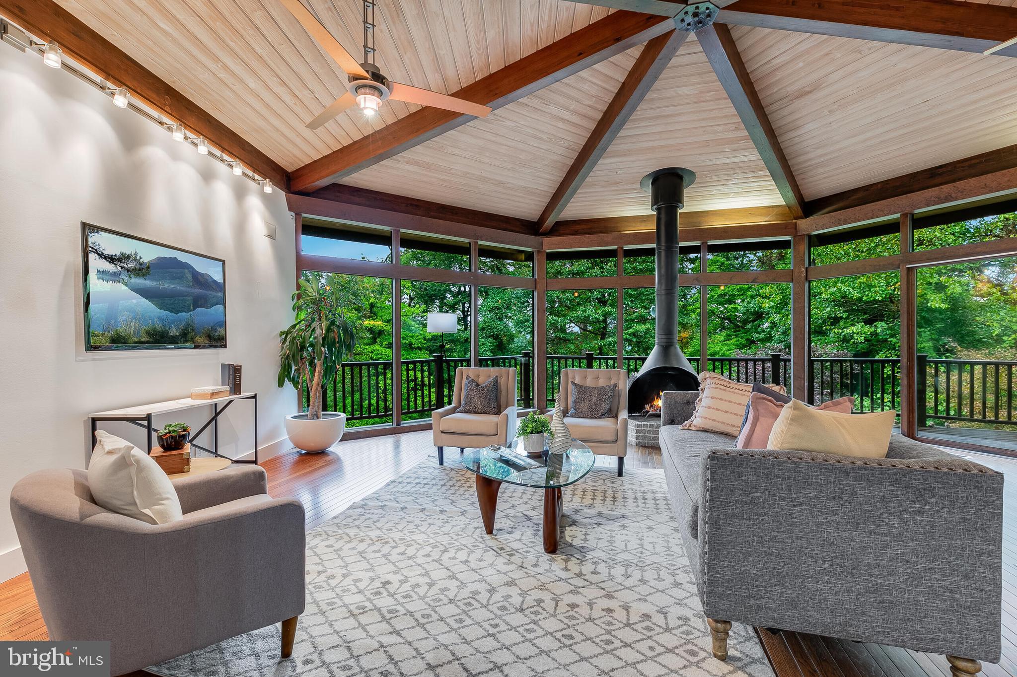 DOVER BALMORAL RIVERWOOD - Residential