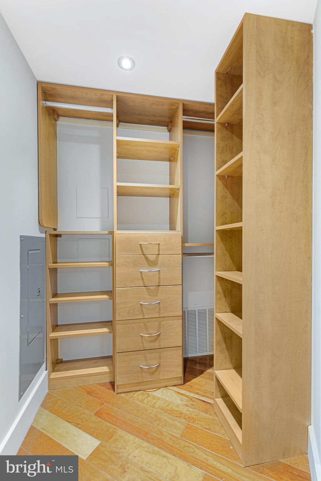 DOVER BALMORAL RIVERWOOD - Residential