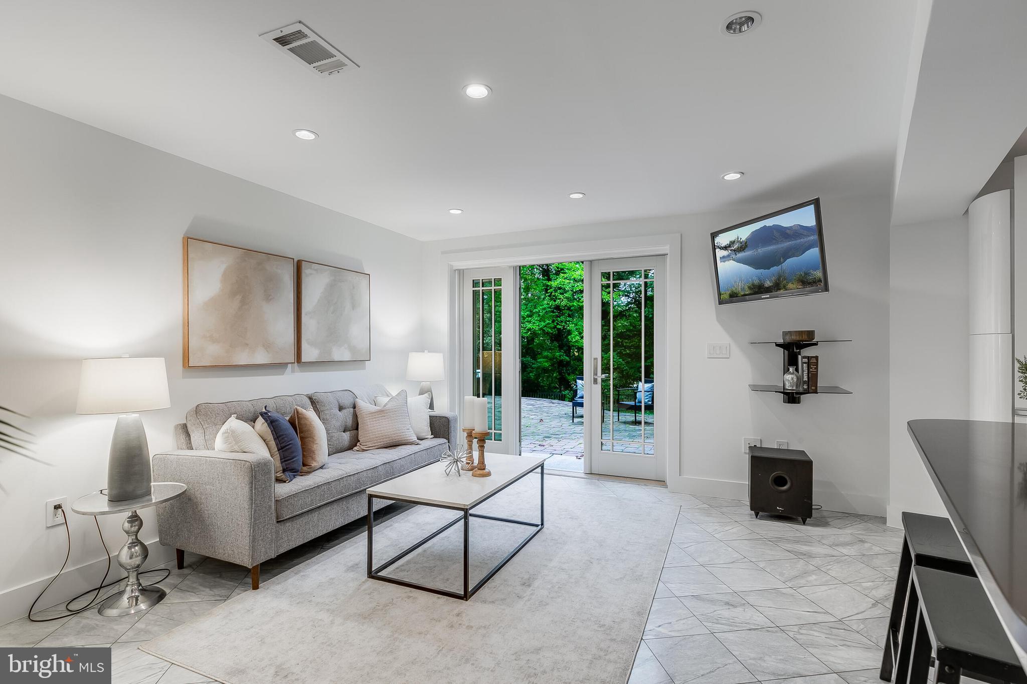 DOVER BALMORAL RIVERWOOD - Residential