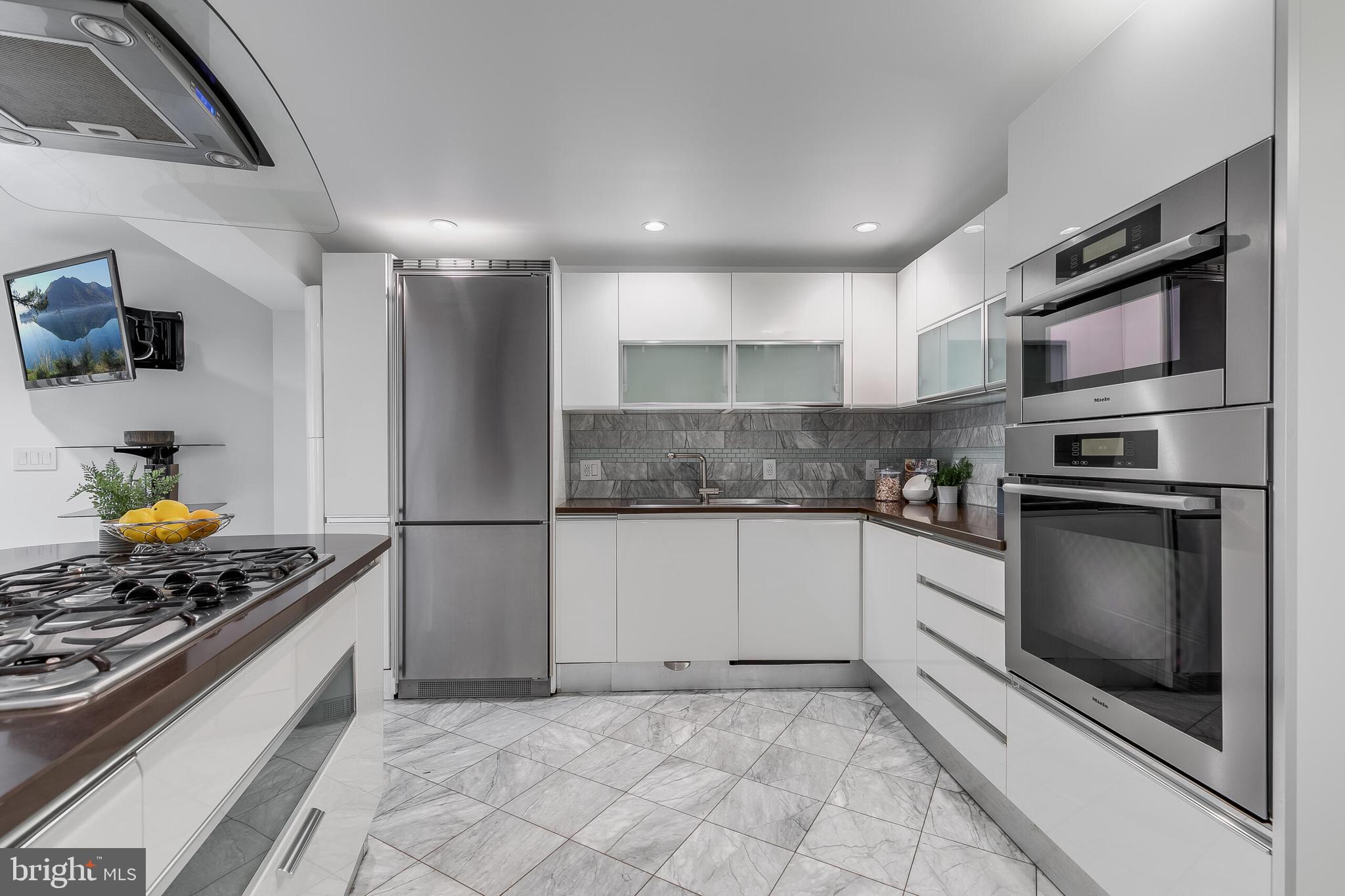 DOVER BALMORAL RIVERWOOD - Residential