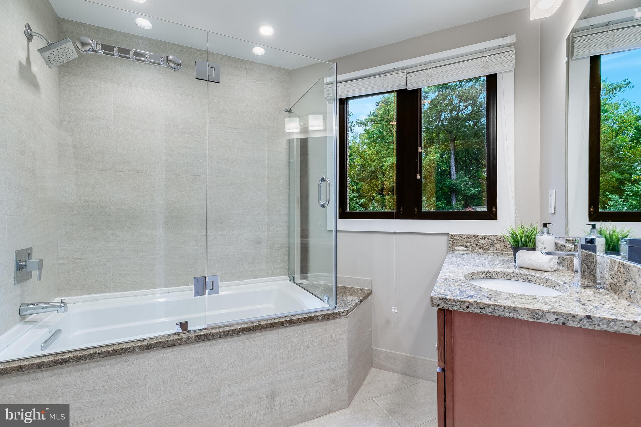 DOVER BALMORAL RIVERWOOD - Residential