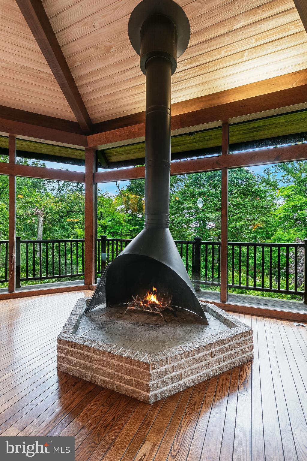 DOVER BALMORAL RIVERWOOD - Residential