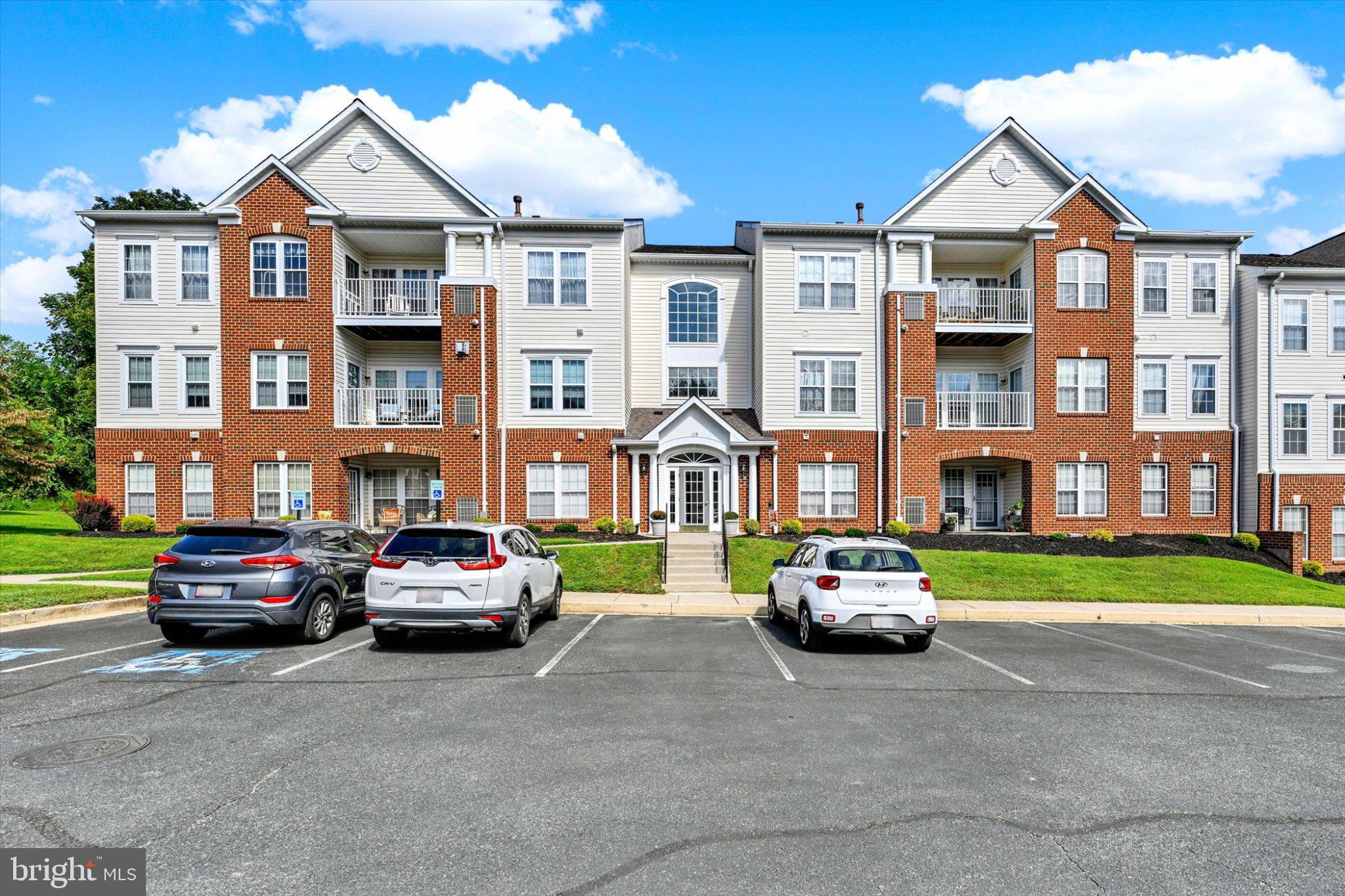 1118 SPALDING DRIVE J 33