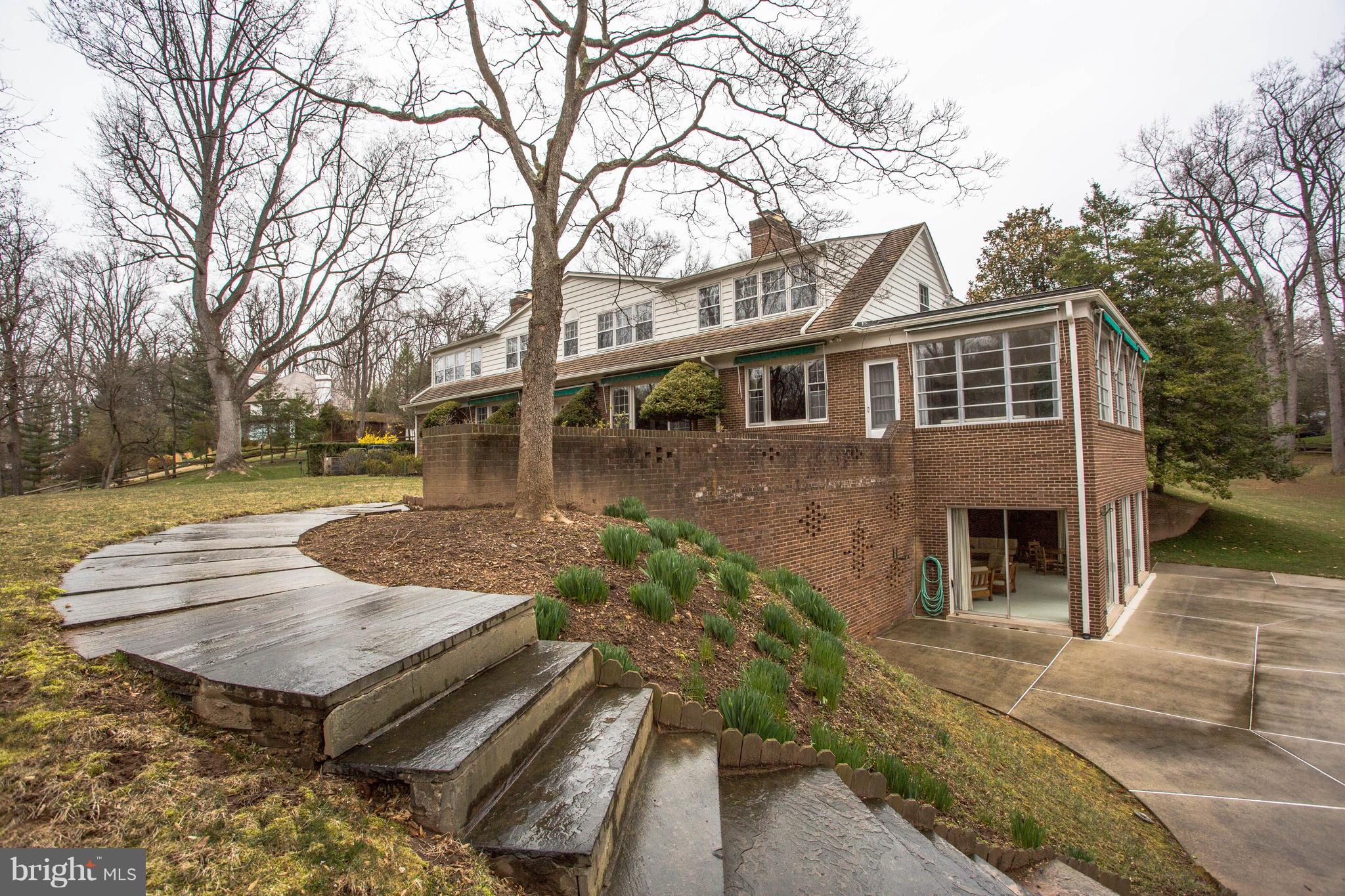 POTOMAC FALLS - Residential