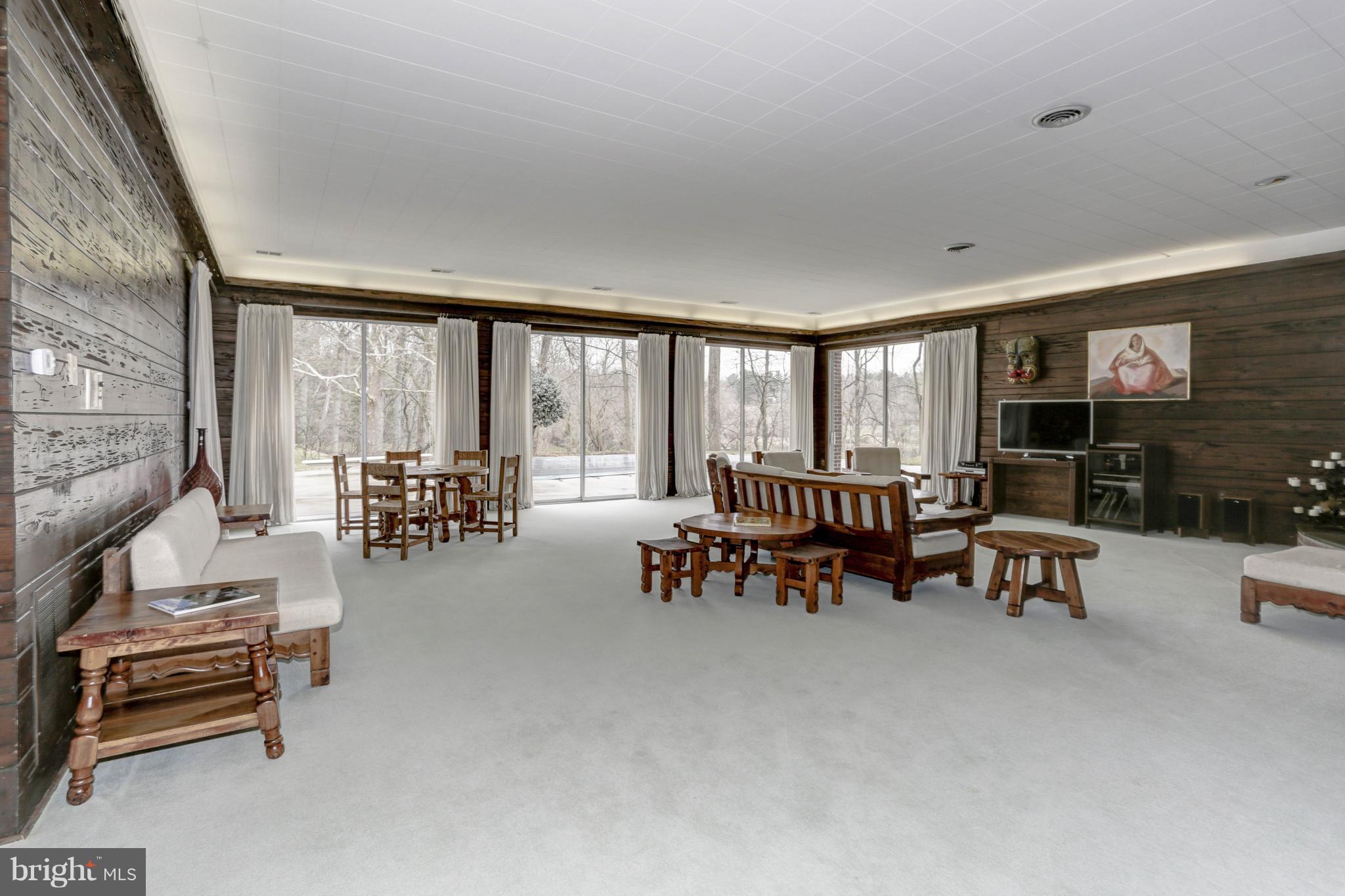 POTOMAC FALLS - Residential