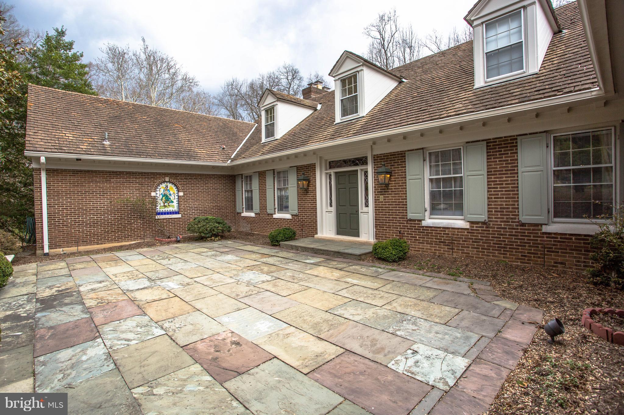 POTOMAC FALLS - Residential