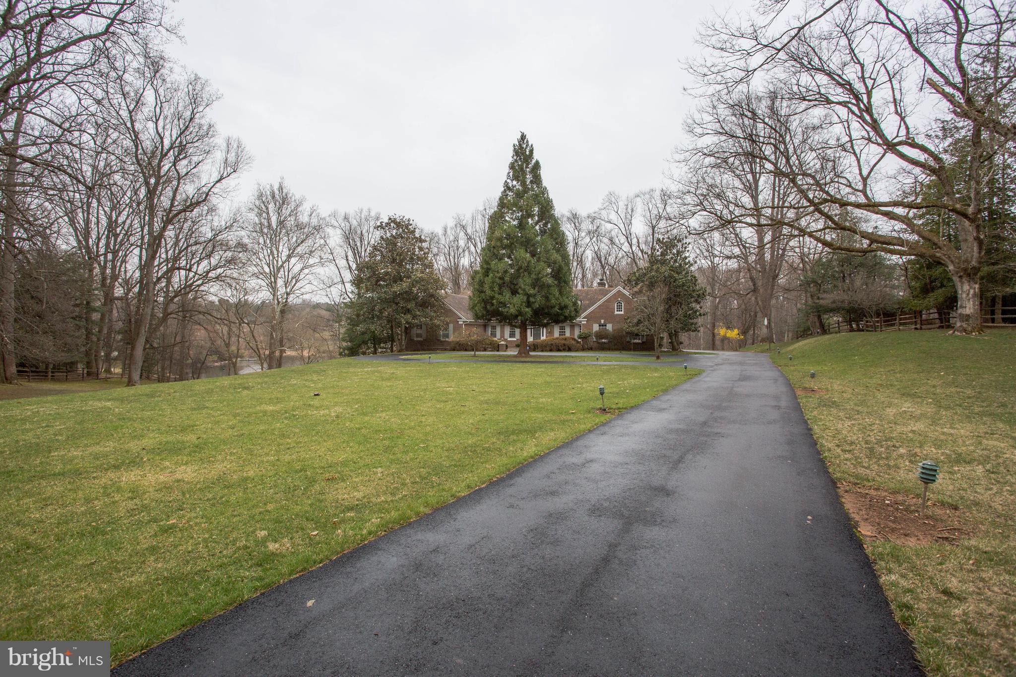 POTOMAC FALLS - Residential