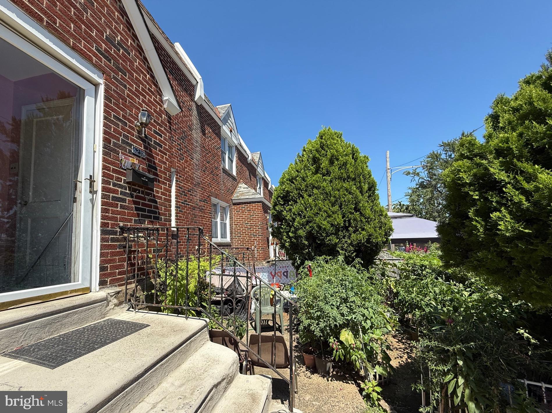 CASTOR GARDENS - Residential