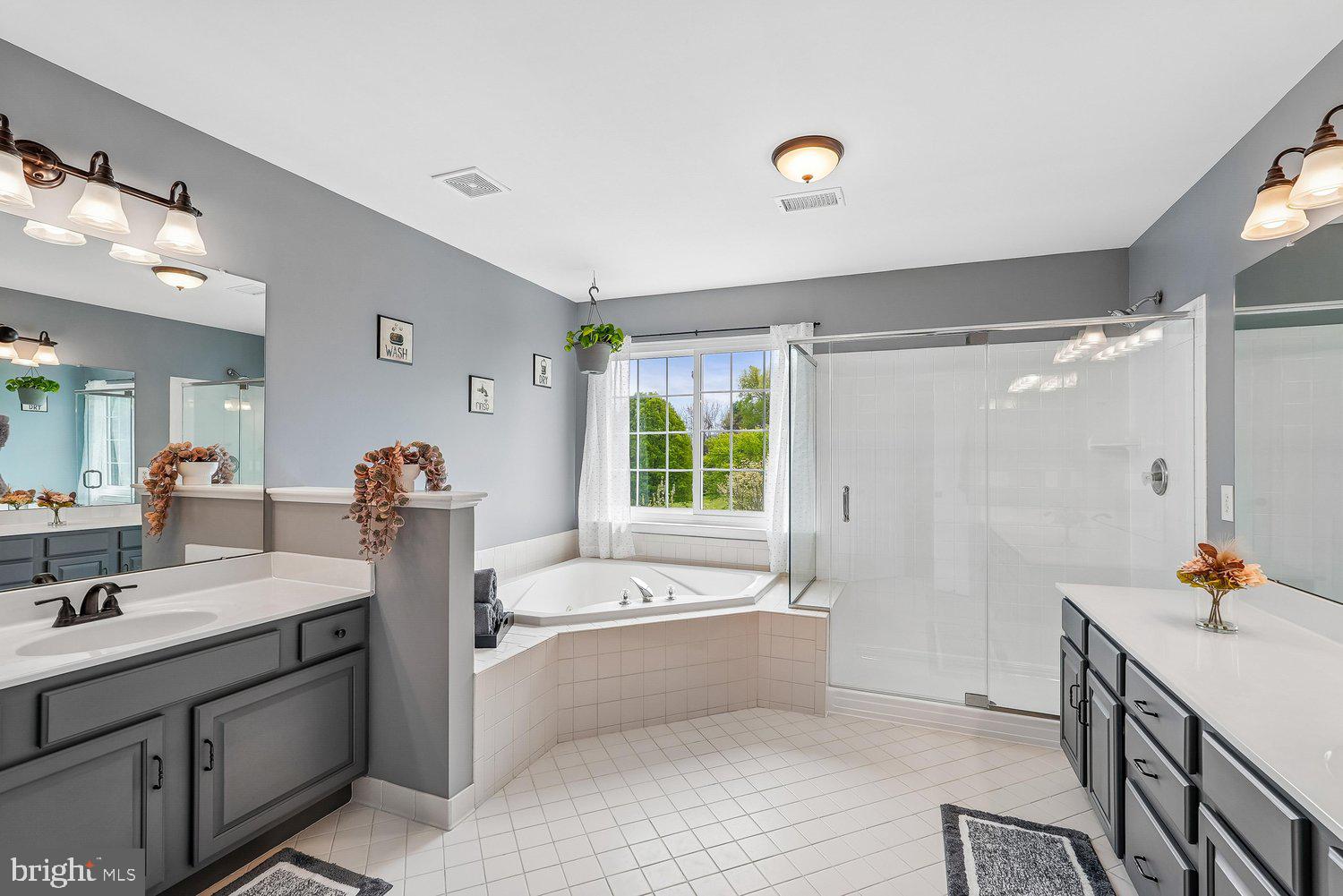 TAYLORSTOWN - Residential