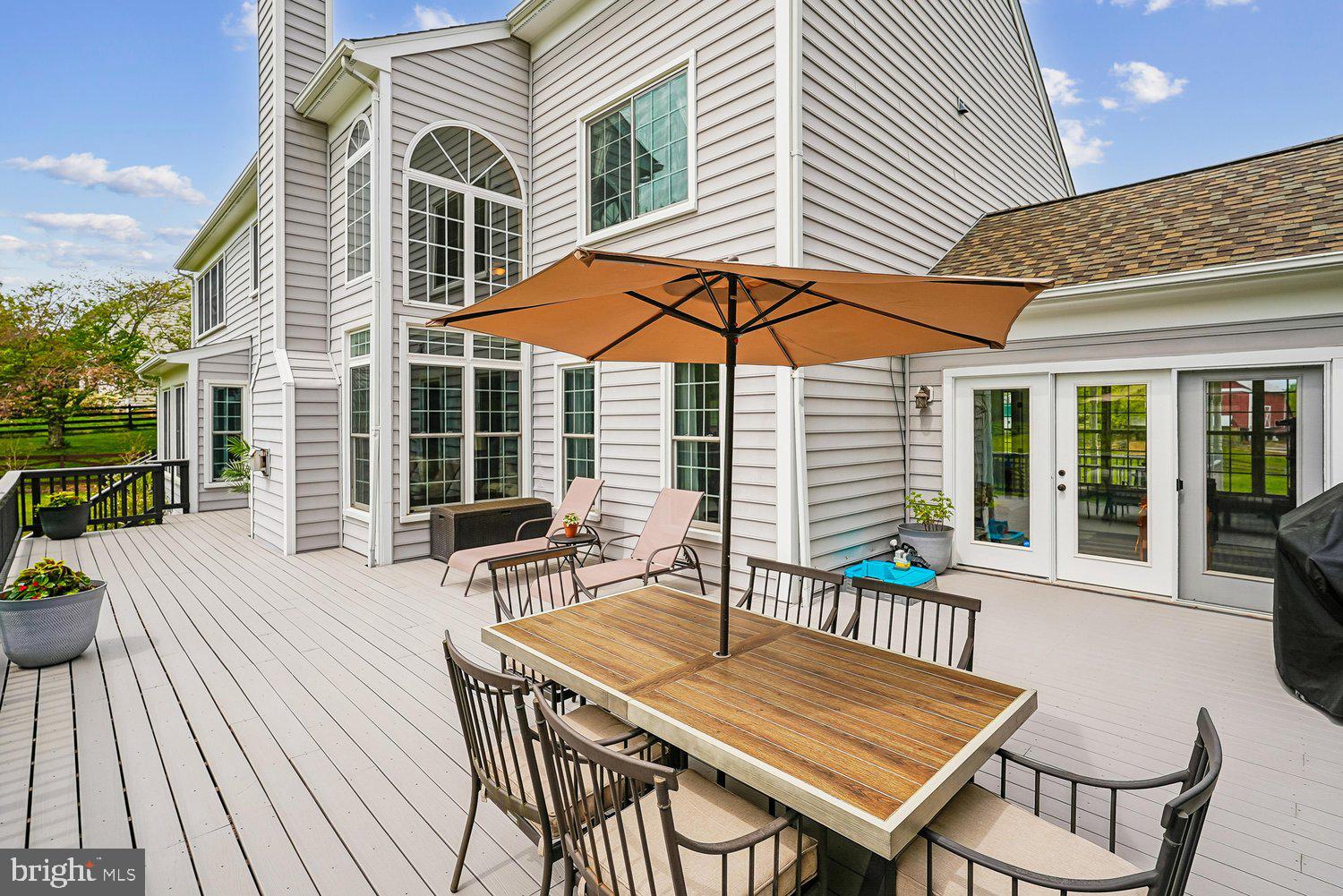 TAYLORSTOWN - Residential