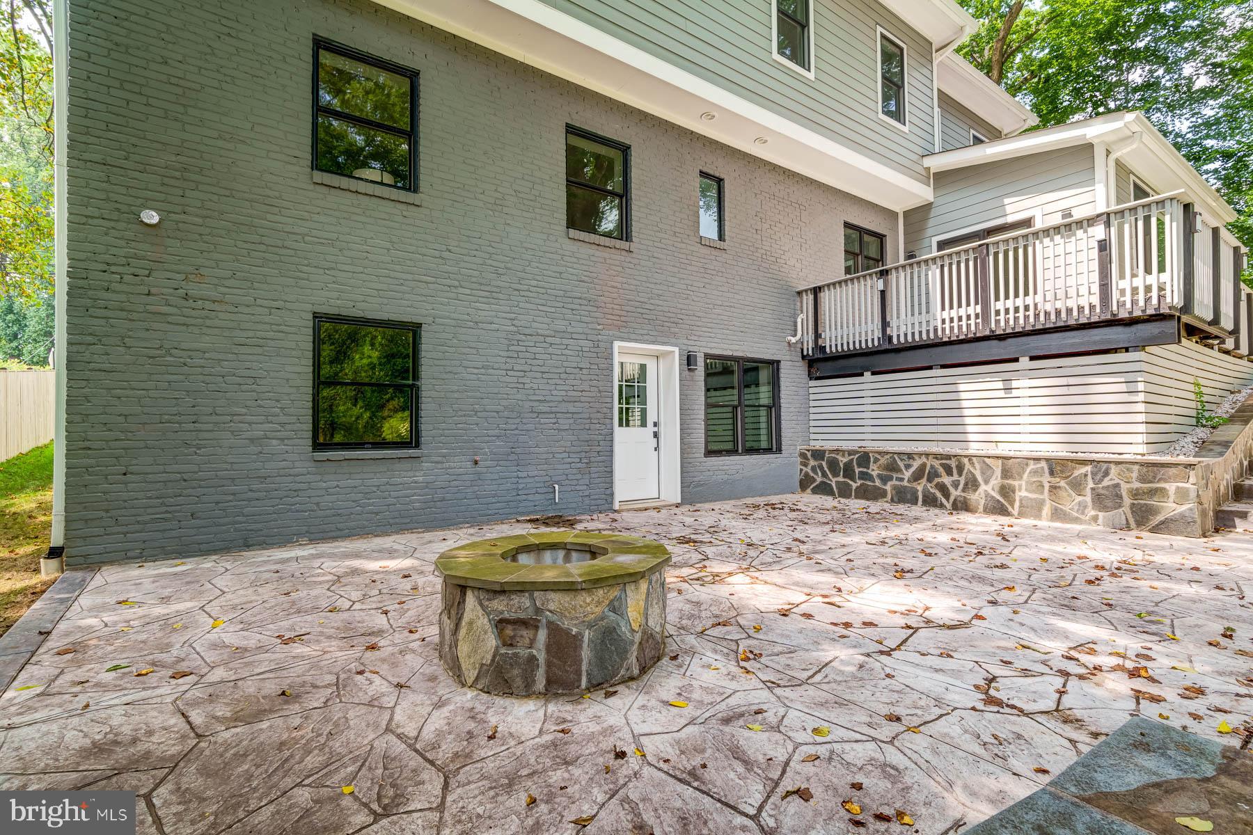 CRYSTAL SPRING KNOLLS - Residential