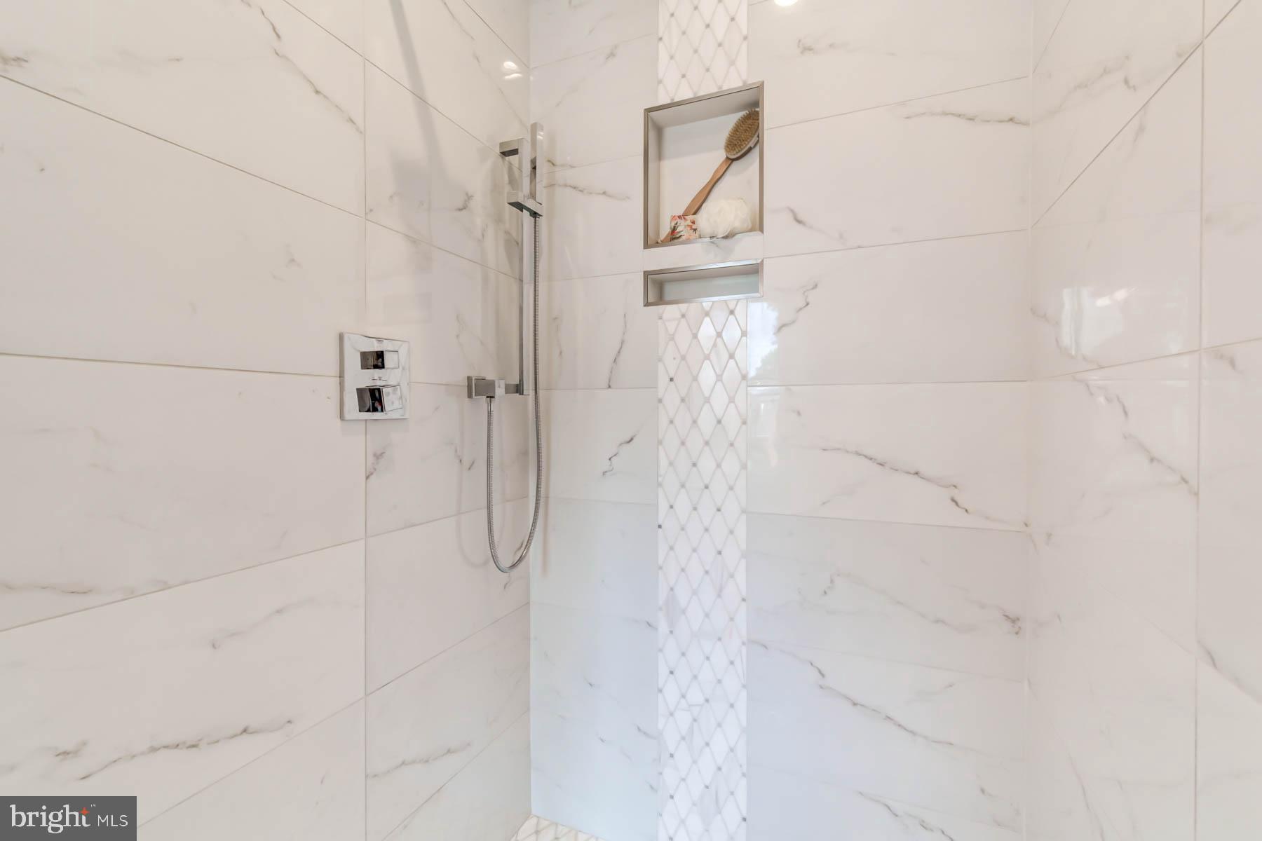 CRYSTAL SPRING KNOLLS - Residential