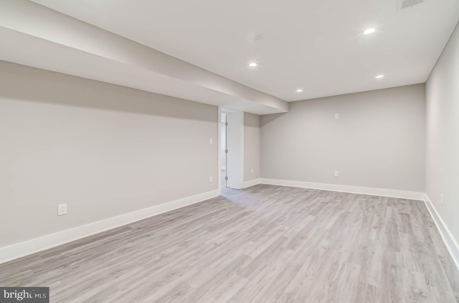 CRYSTAL SPRING KNOLLS - Residential