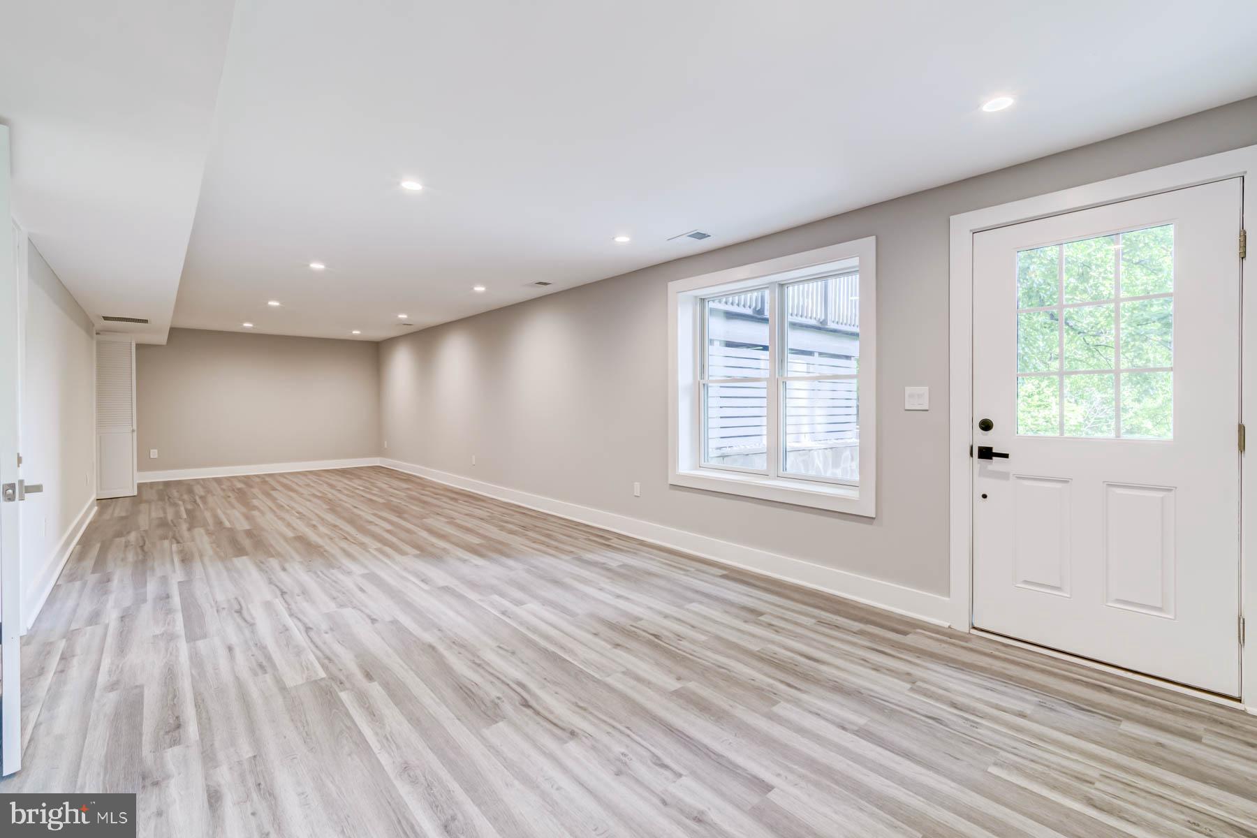 CRYSTAL SPRING KNOLLS - Residential