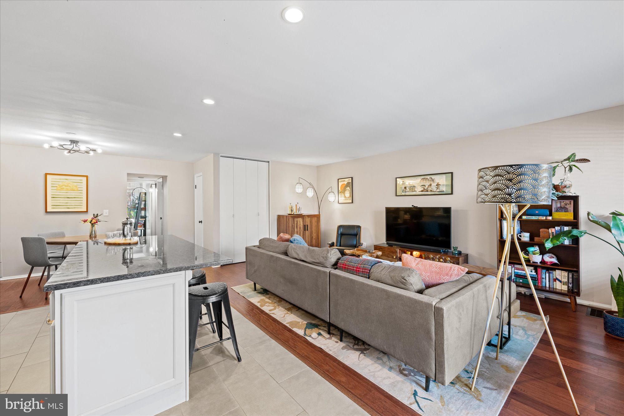 SPRING LAKE GARDEN CONDOMINIUM - Residential